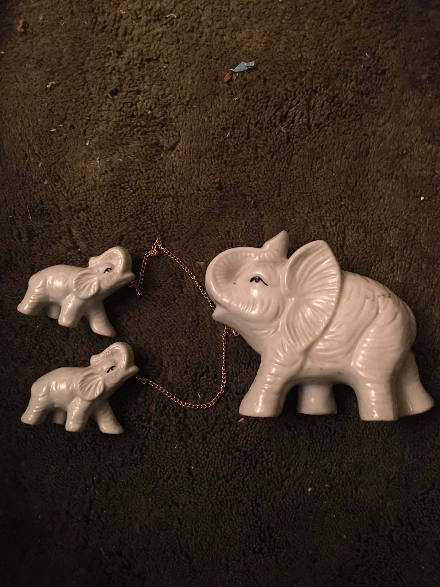 Brand New Never Used Elephant 🐘 With Two Babies With Painted Eyes 👀 $20.00