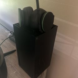 XBOX Series X 1TB W/ Wireless Xbox Headset