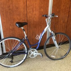 Trek 7100 Comfort Hybrid Bike