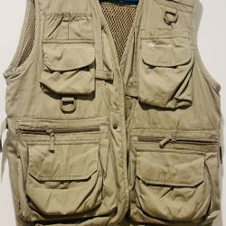 Fishing Vest : Pro Cam Size: M . Excellent Condition. 