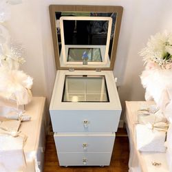 Liftable Makeup Table with 180° Rotating Desktop, Compact Pine Dressing Table Set with 3 Color Makeup Mirror, 3 in 1 Small Makeup Vanity Save Space fo