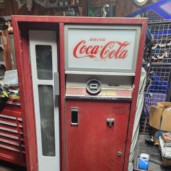 Old Coke Machine 