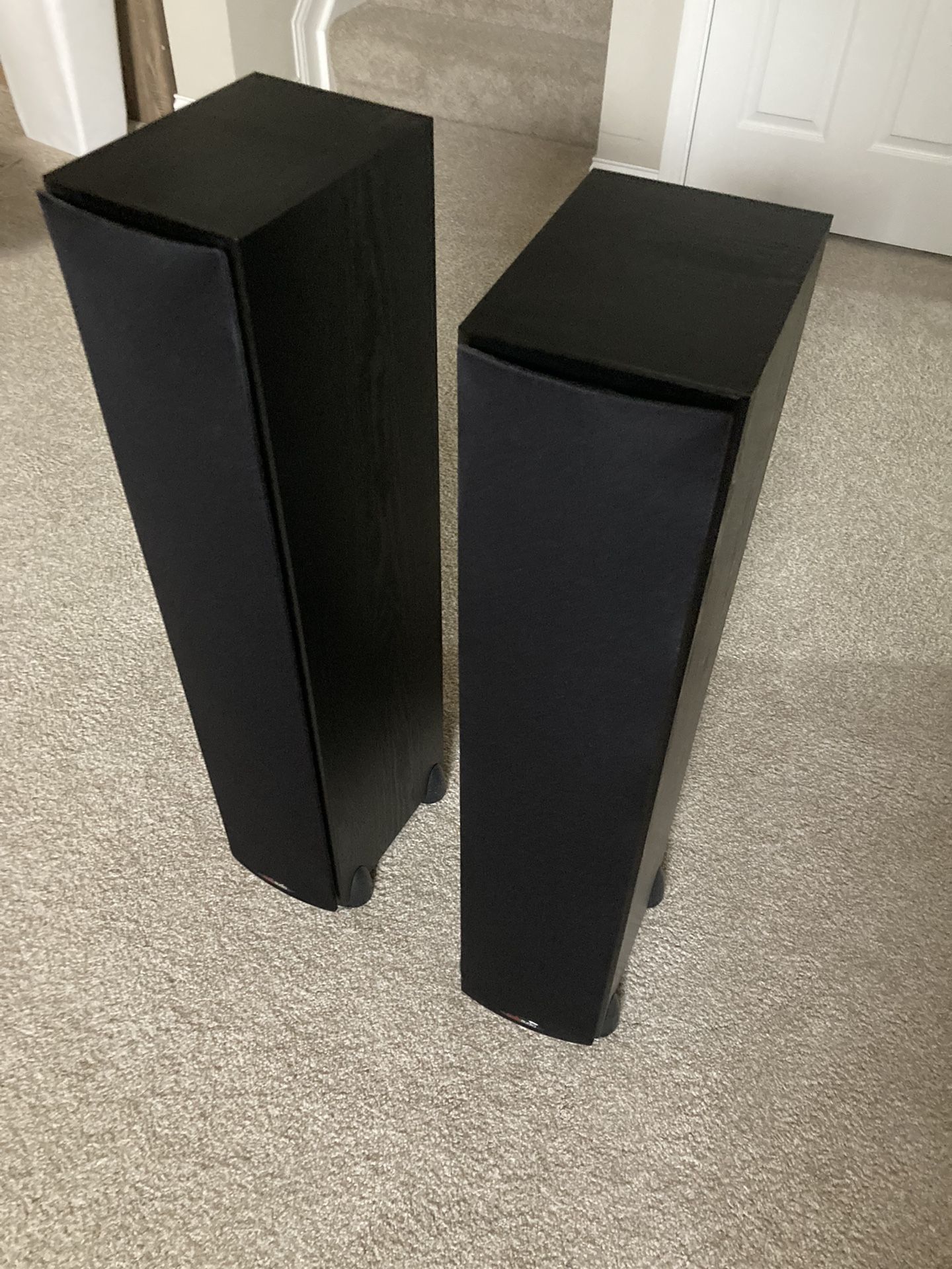 Polk floorstanding speaker pair