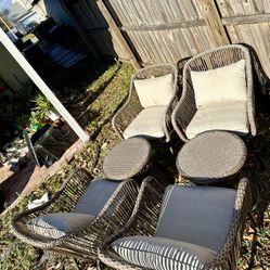 6-Piece Outdoor Wicker Patio Set – 4 Chairs + 2 Tables – Cushioned