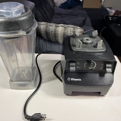 Vitamix VM0103  series 200 Professional Blender 11.5 amps