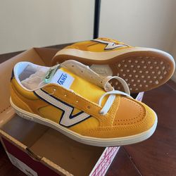 Vans Lowland Comfy Cush - Yellow Men’s 3.5 / Women’s 5