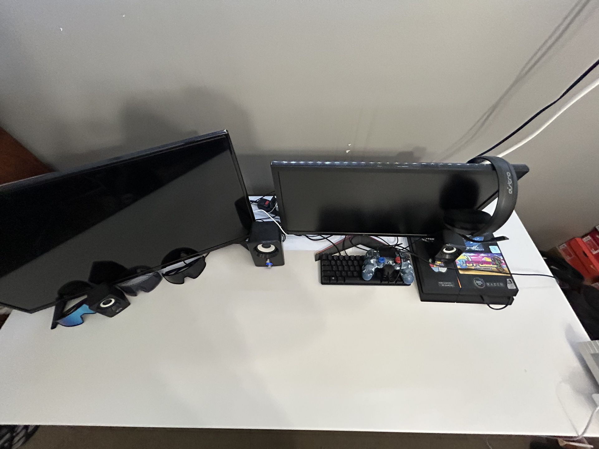 Adjustable Electric table /desk   