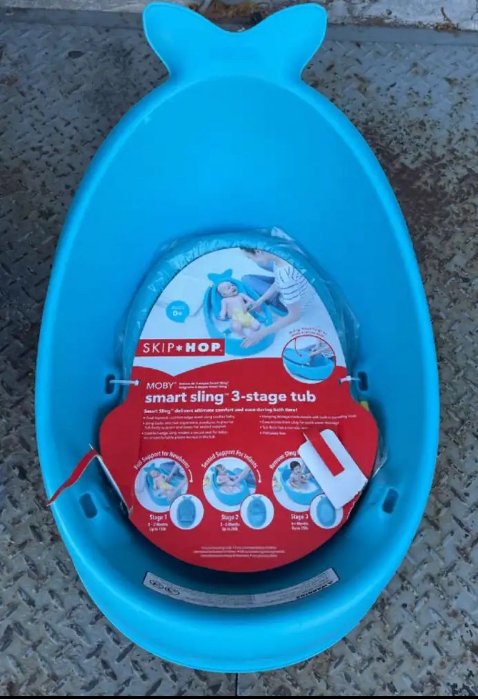 Skip Hop Moby Smart Sling baby bath tub. For newborns, infants, and toddlers.