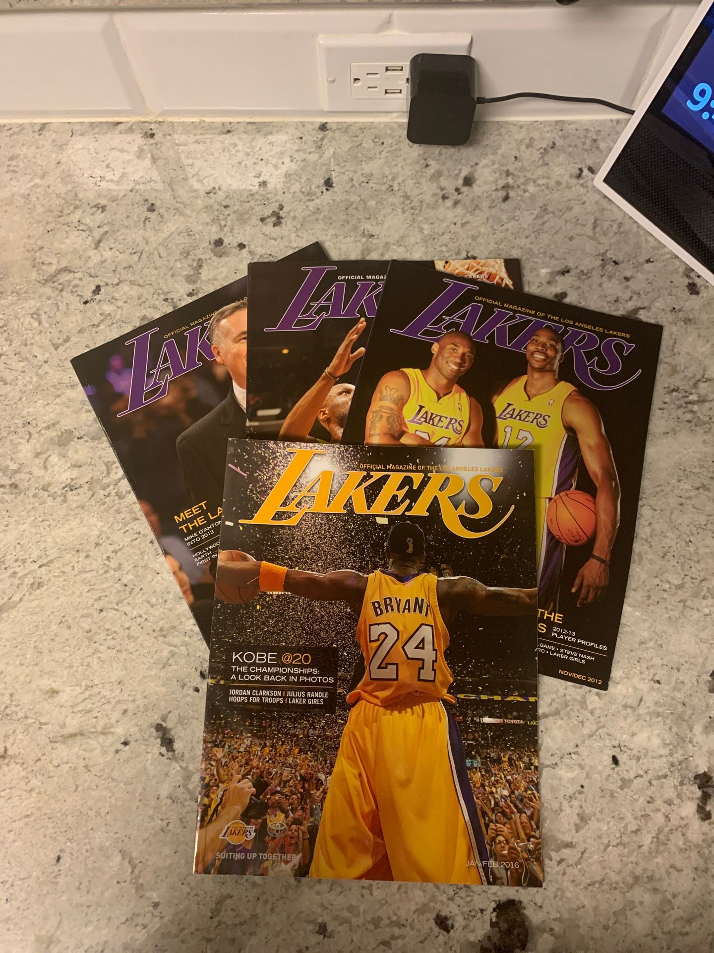 LA Lakers Magazines