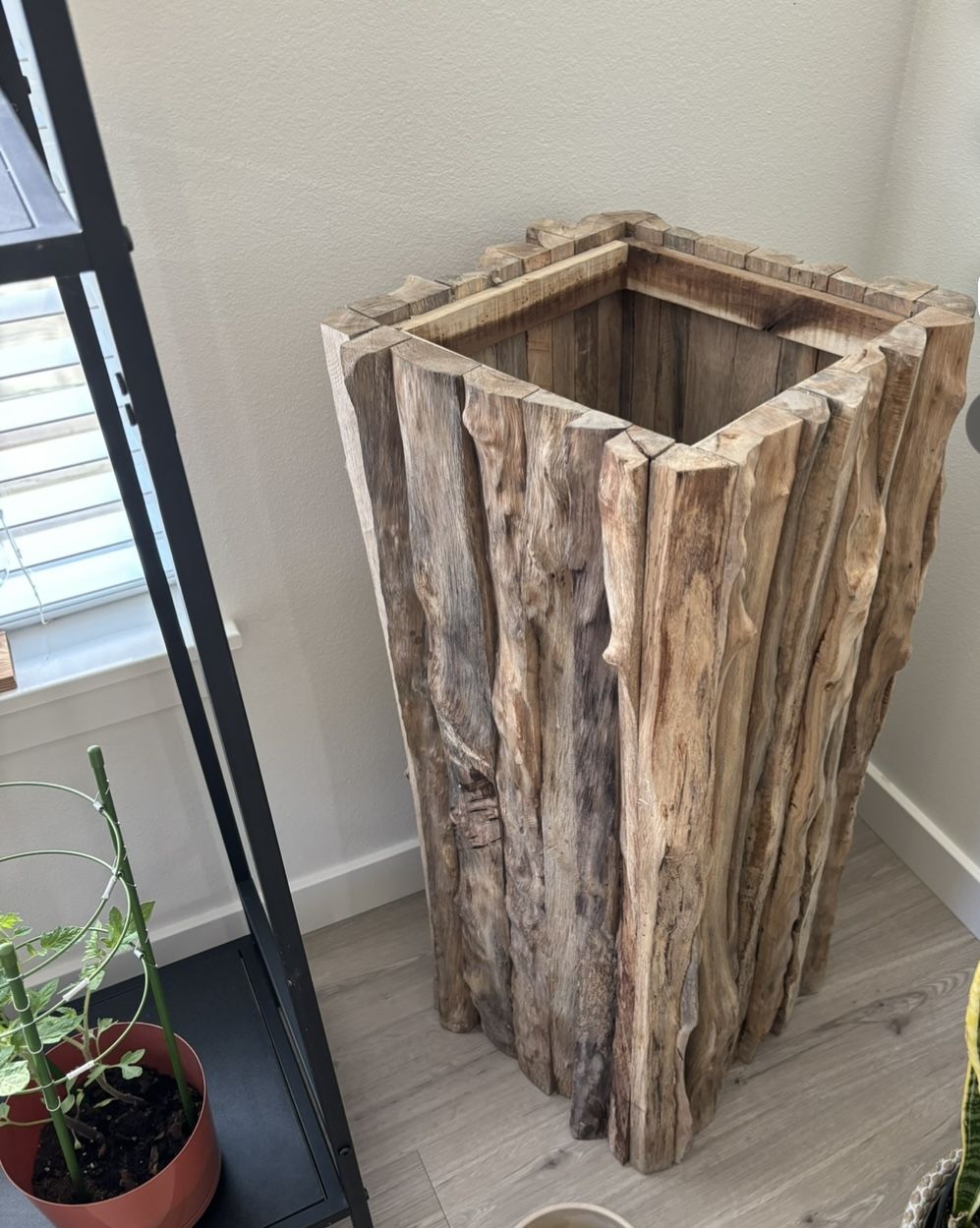 Wooden Plant Holder 