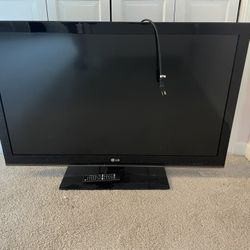 LG 42” TV With Remote 