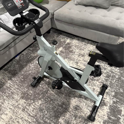 Superun Exercise Bike, Stationary Bikes for Home Gym with 32-Level Magnetic Resistance, 300LBS Capacity Indoor Cycling Bike with Comfortable Seat, LED