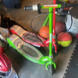 2 Electric Razor Scooters $60 Each $100 For The Pair
