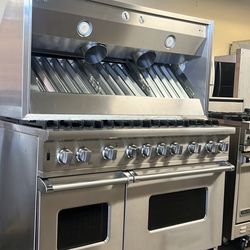 Viking 48”Wide Gas Range Stove 8 Burners And Viking 48”Range Hood