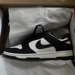 Nike Panda Dunks 