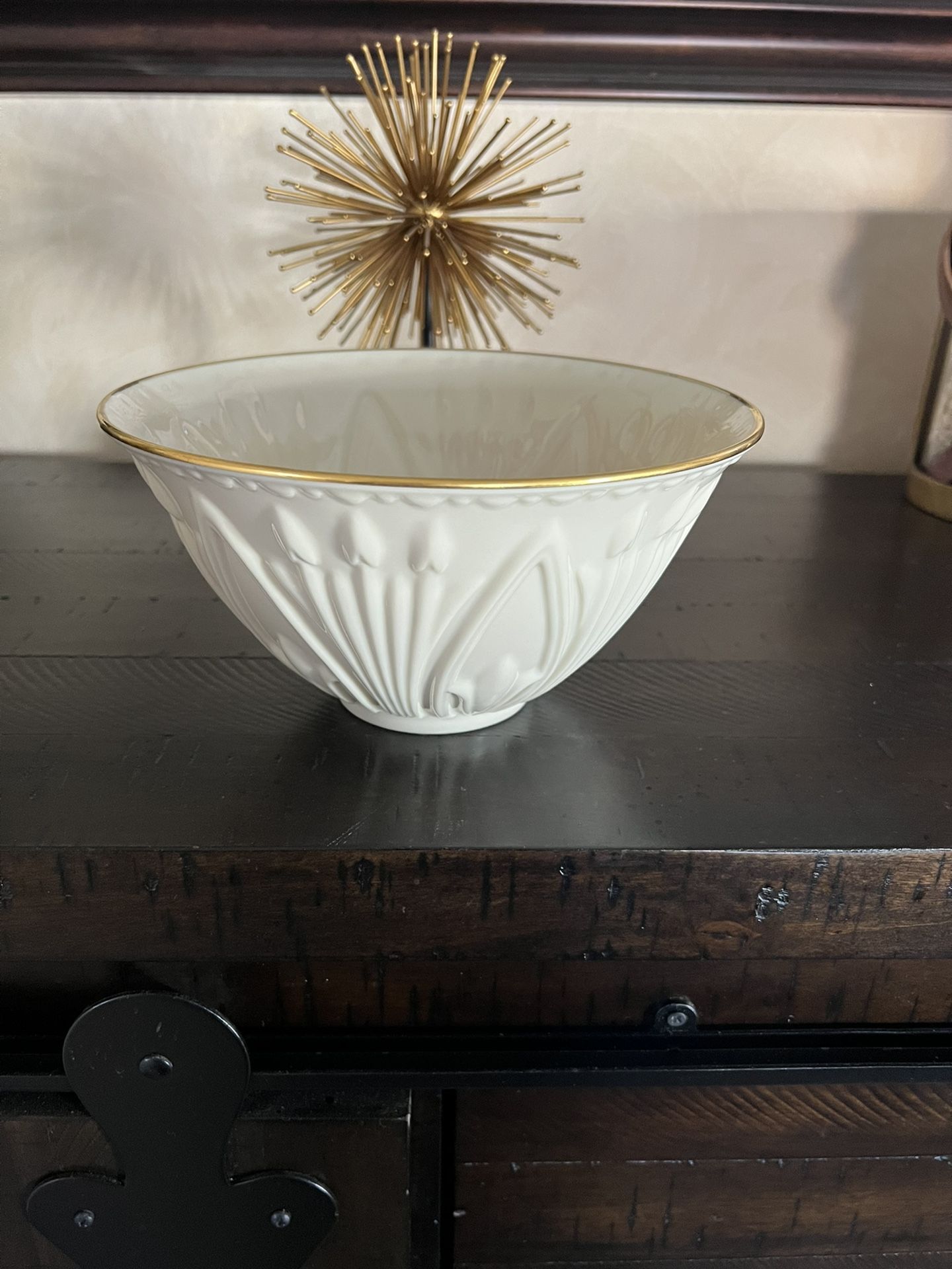 Beautiful Lenox Ivory/Gold Trim Bowl