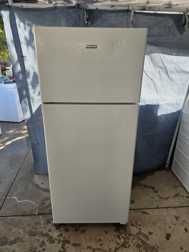 Refrigerator For Sale 