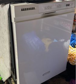 Used kitchen aid dishwasher works good just a backup that has been sitting nothing wrong with it