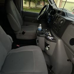 2013 Ford Econoline 