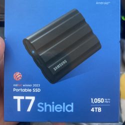 Brand New Samsung Portable Ssd T7 Shield 4tb