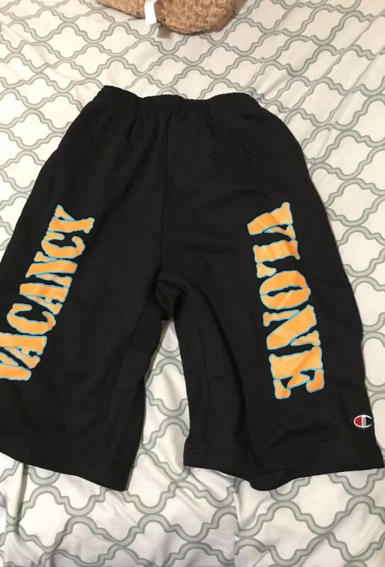 Vlone vacancy cheap shorts