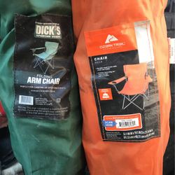 folding chairs i have more