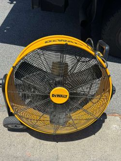fan DeWalt