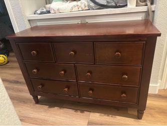 Kids dresser