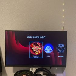 Selling A Monitor With An Xbox Series X  The Table 3 Controllers 2 Headsets One Has A Mic The Other Doesn’t .