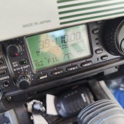 ICOM 706 MK11 HF,VHF
