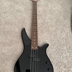 Yamaha bass