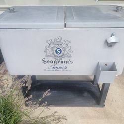Seagrams Stand Ice Chest