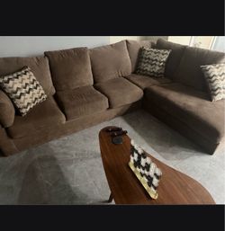 Sectional couch