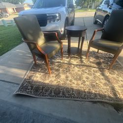 TABLE, RUG & CHAIRS! Only $150!!