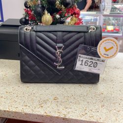 YVES SAINT LAURENT ENVELOPE MEDIUM IN QUILTED GRAIN DE POUDRE EMBOSSED LEATHER