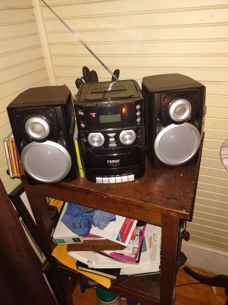 Cd Player Am Fm Radio Still Like New