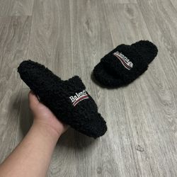 Balenciaga Slides 