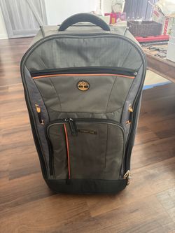 Timberland Danvers River 21" Rolling Upright Olive Suitcase