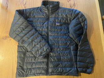 Patagonia Men’s Down Sweater Jacket (M)