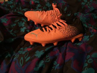 Cleats Size 3.5