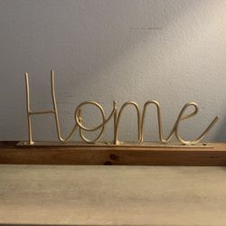 SMALL TABLETOP HOME DECOR