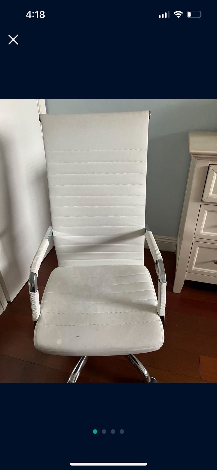 College Rolling Chair