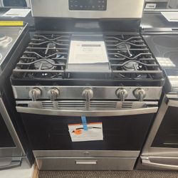 30 in. 5 Burner Elements Free- Standing Electric Range in Stainless Steel with Express Preheat, Crisp Mode. & Power Boil