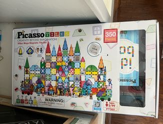 Magna tiles like new, still in plastic 65$