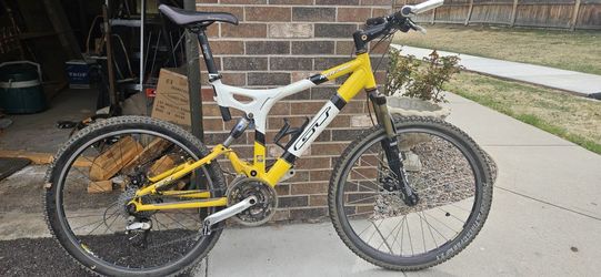 GT XCR 2000