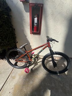 Haro steel reserve dirt jump bike