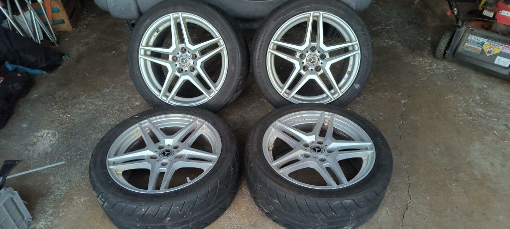 Mercedes Benz C300 AMG style Wheels  $400
