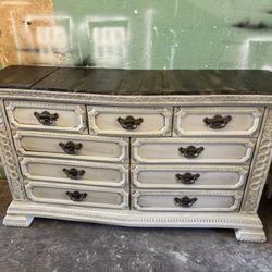 Extraordinary 6ft Long Dresser/ Sideboard 
