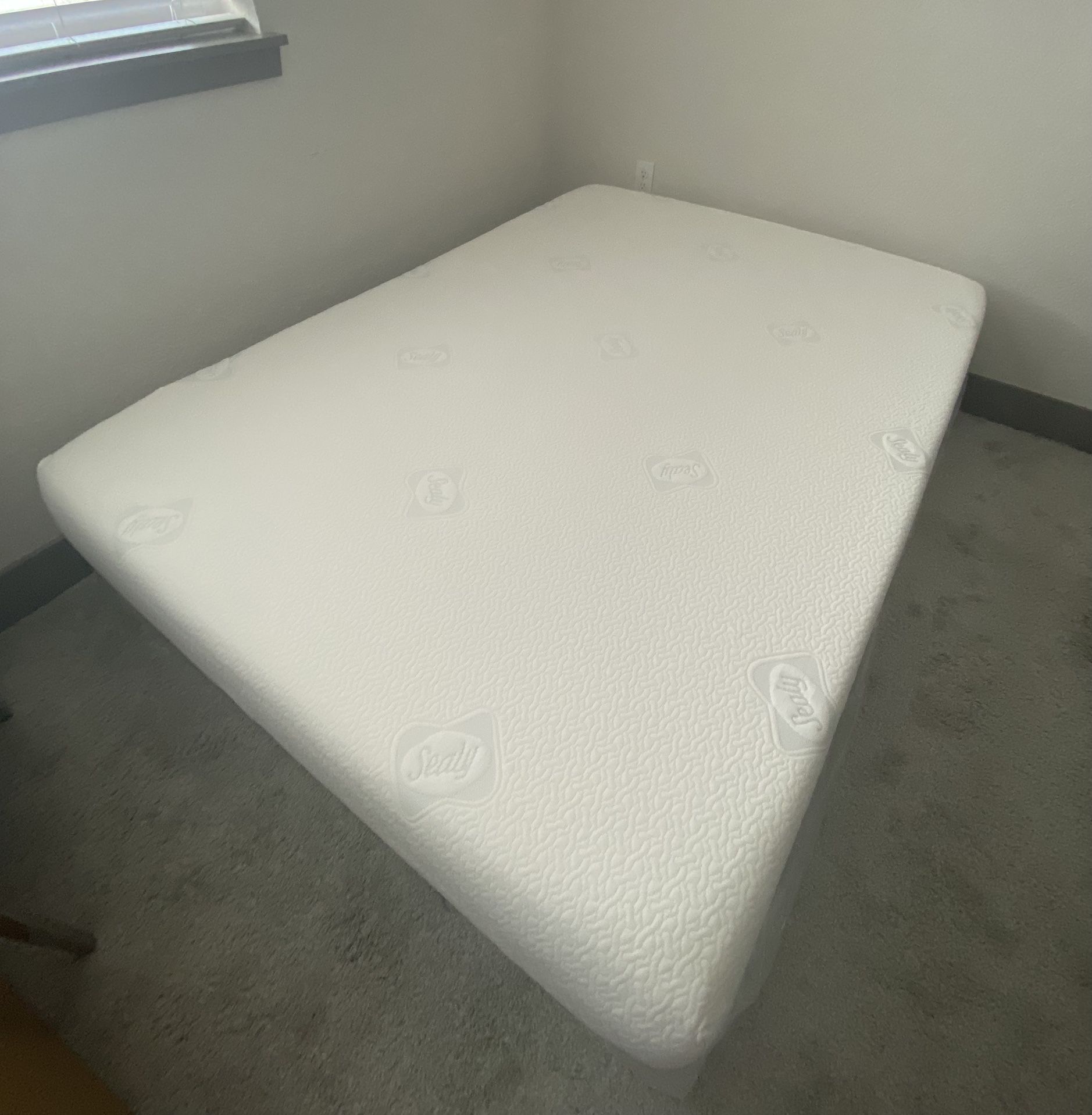 Queen Sealy Comfort Series Mattress – Full Steel Base | Corsicana Bedding