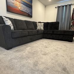 McDade Slate Gray Sofa w Chaise